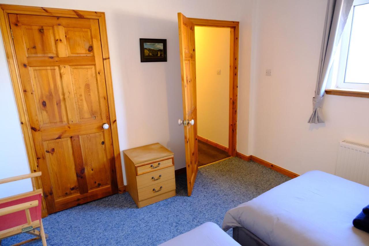 Lovely 1-Bedroom Apartment With Free Parking Inverness Exterior photo
