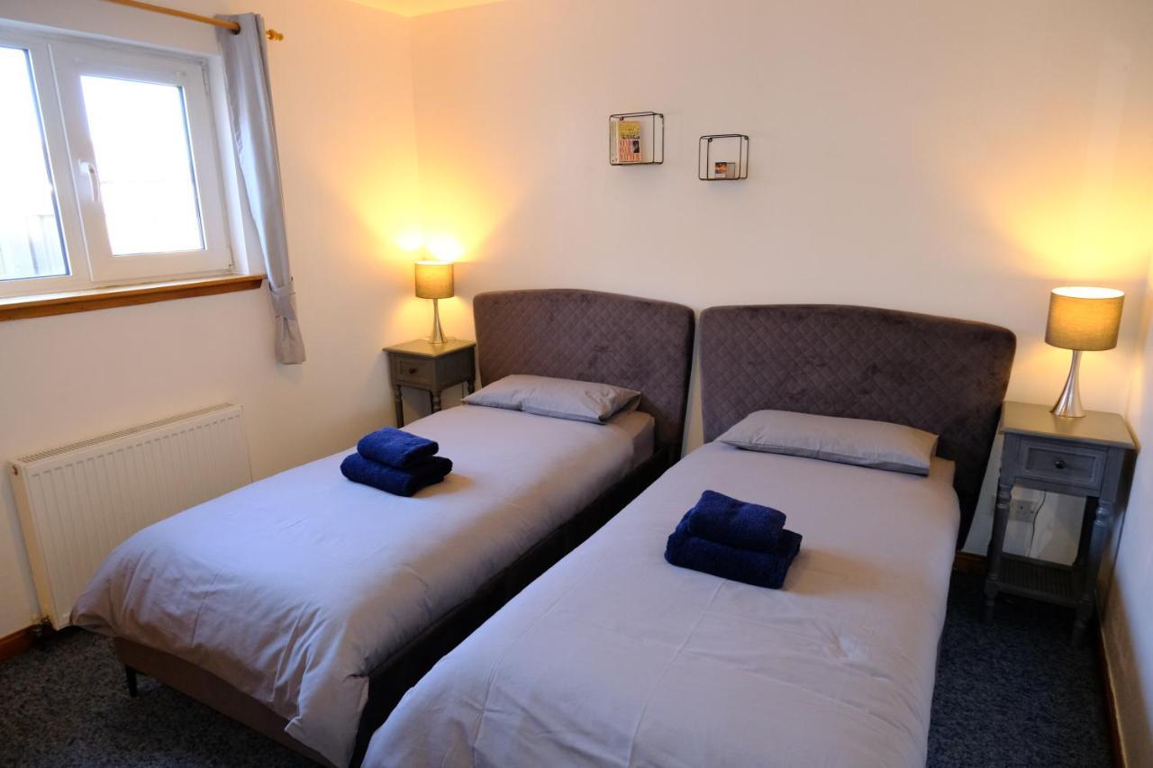 Lovely 1-Bedroom Apartment With Free Parking Inverness Exterior photo